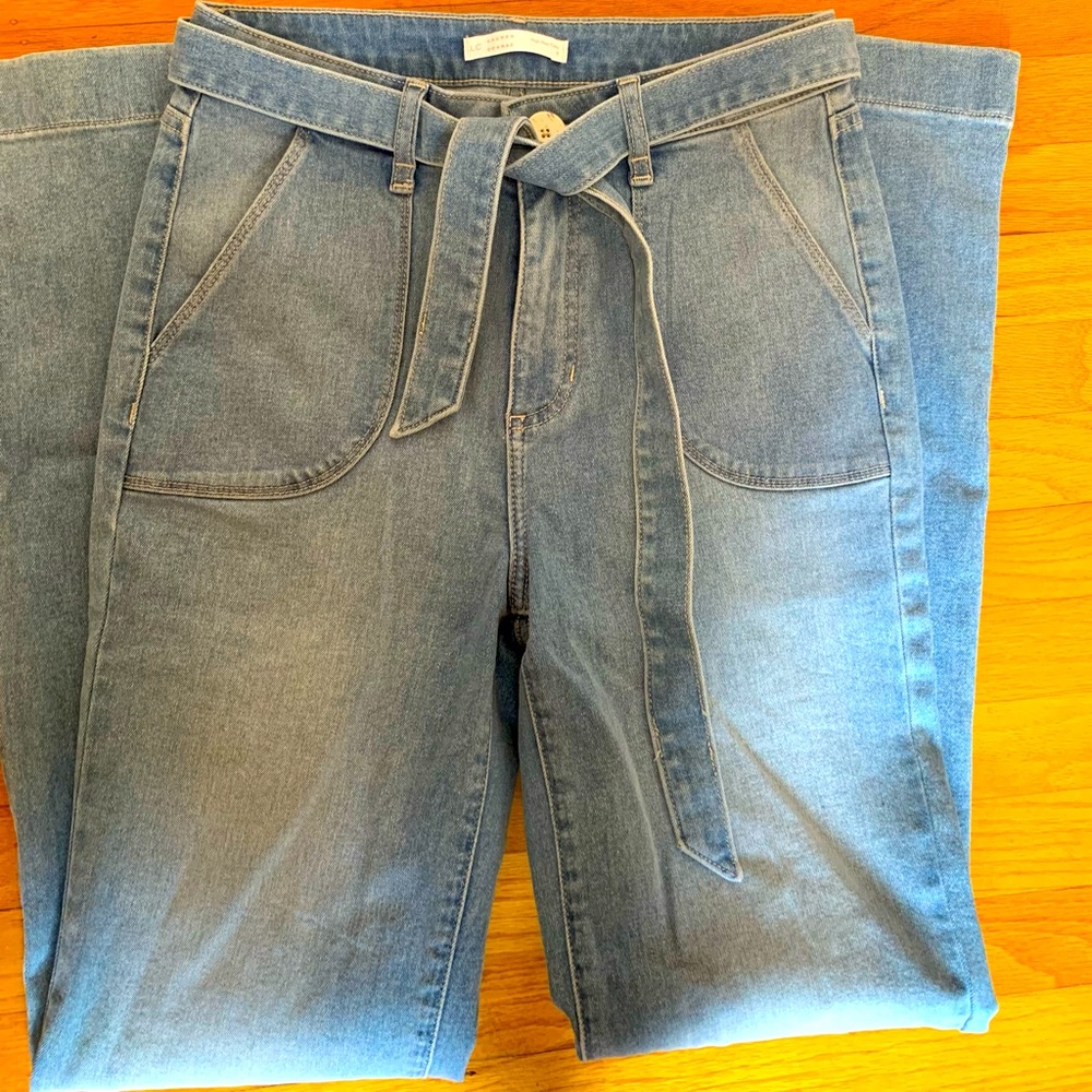 Super cute and comfy light wash flare jeans